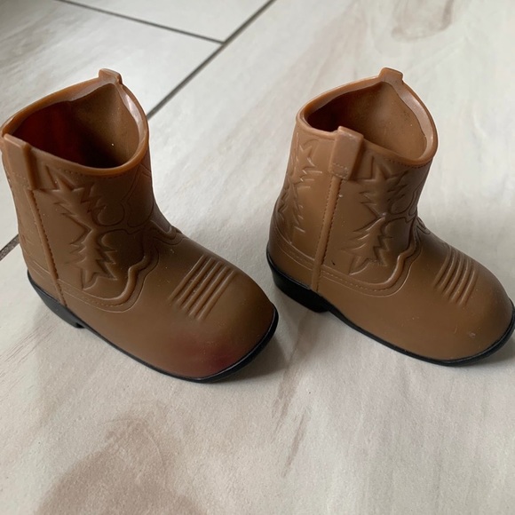 Battat doll brown ‘cowboy’ boots with black bottom. - Picture 2 of 10